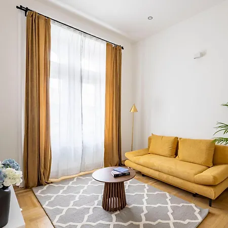 Apartment Cozy Dream In The Heart Of Budapest